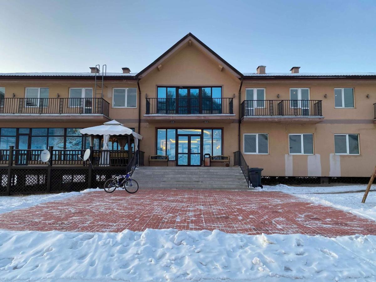 Takhi Resort Terelj Yoliin Hural Exterior foto